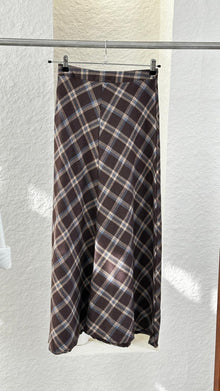 تنورة نسائي