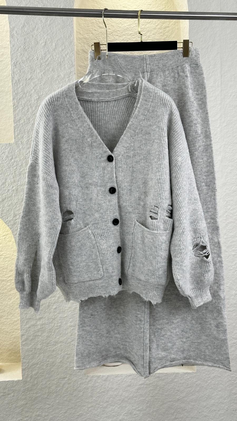 بدلة نسائي 3 قطع