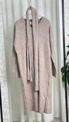 فستان نسائي مع اسكارف