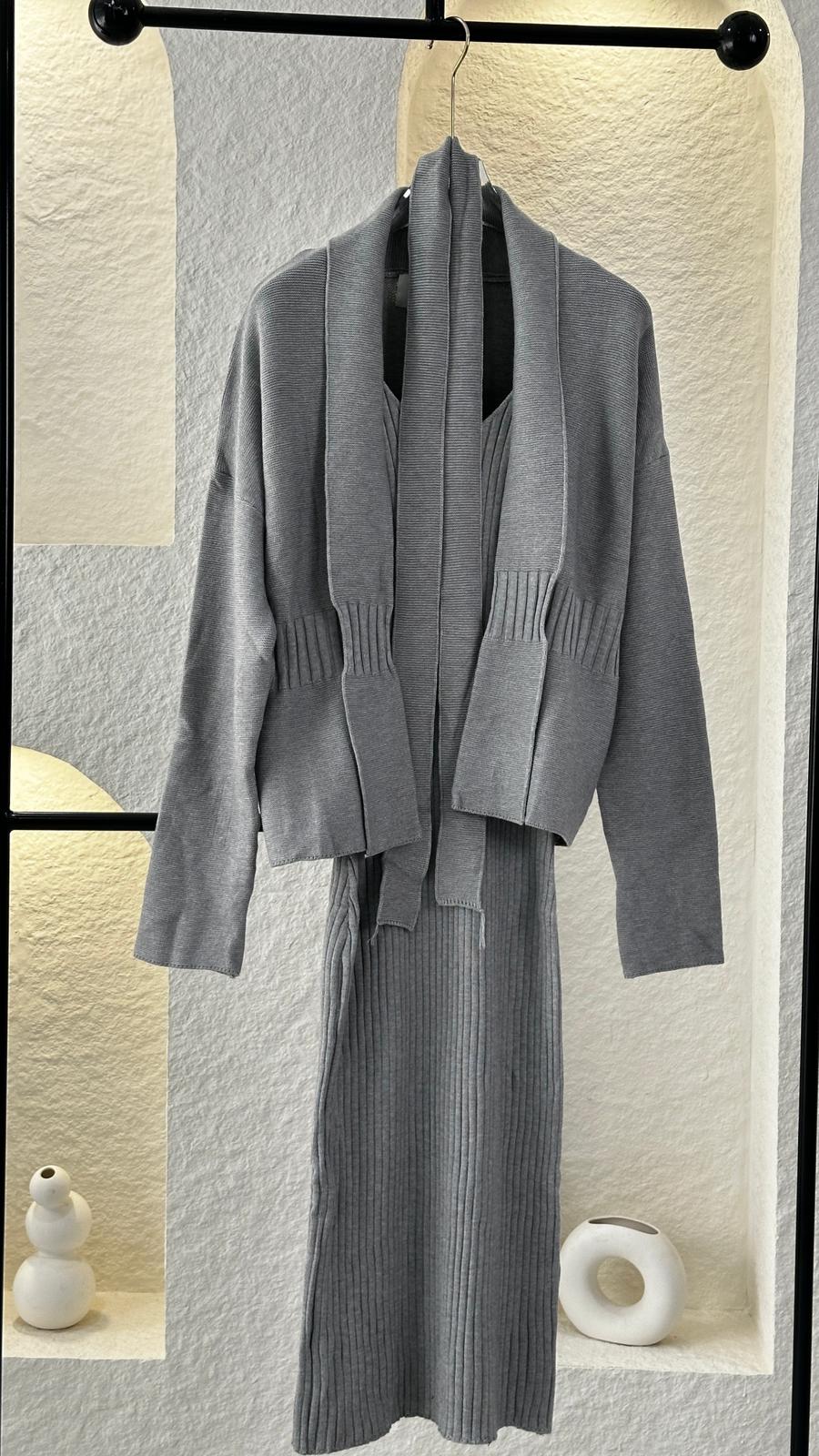 فستان نسائي مع جاكيت