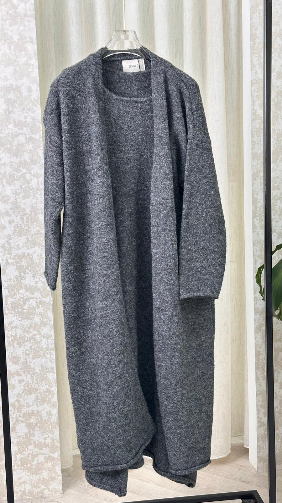 فستان نسائي مع بشت