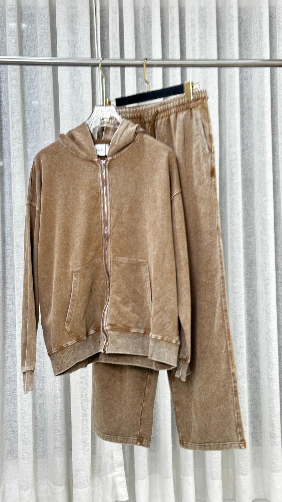 بدلة نسائي سحاب