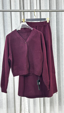 بدلة نسائي تنورة