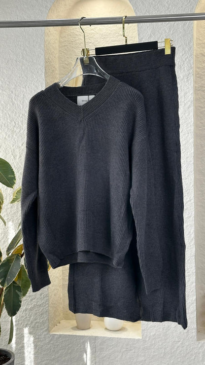 بدلة نسائي تنورة