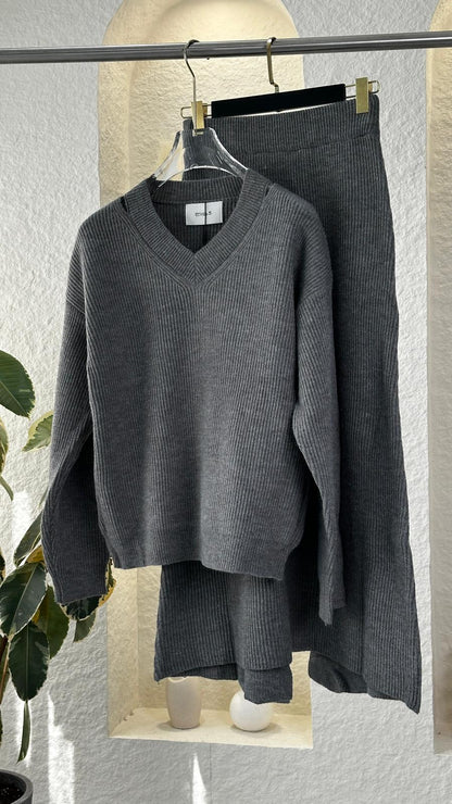 بدلة نسائي تنورة