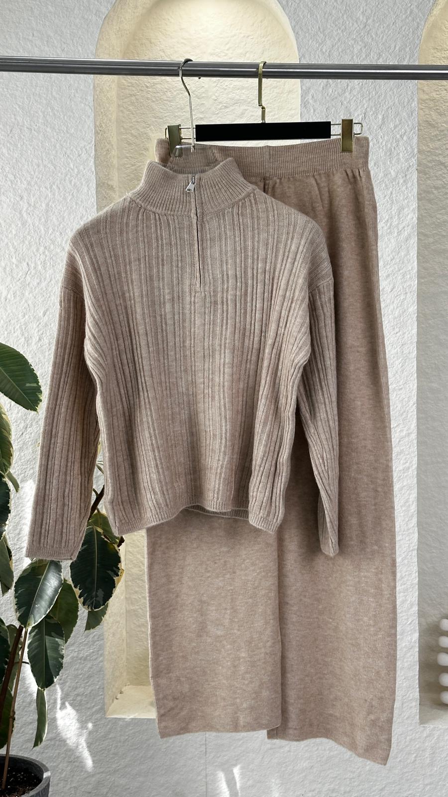 بدلة نسائي سحاب