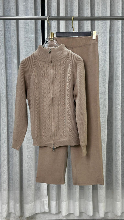 بدلة نسائي سحاب