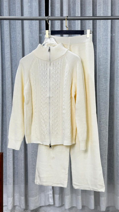 بدلة نسائي سحاب