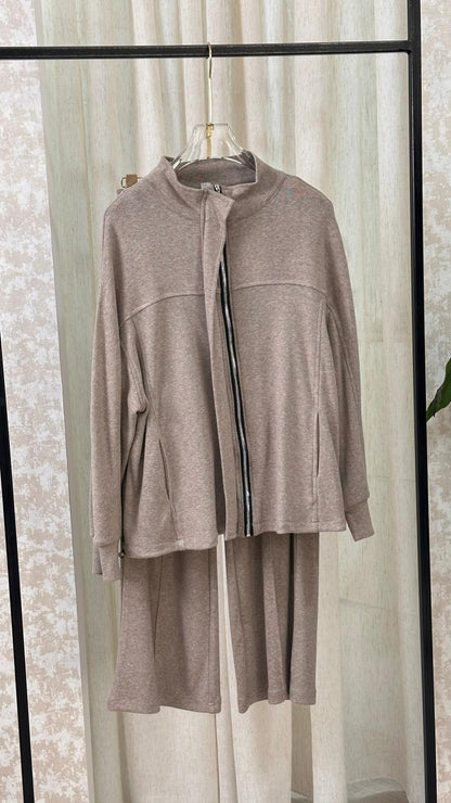 بدلة نسائي رياضية