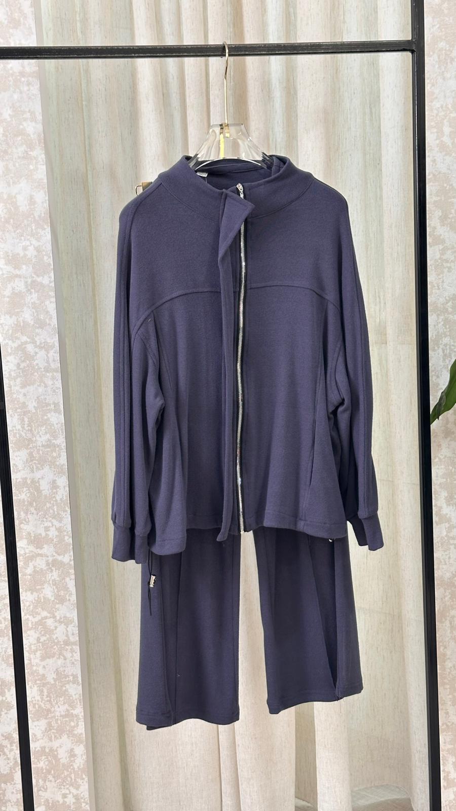 بدلة نسائي رياضية