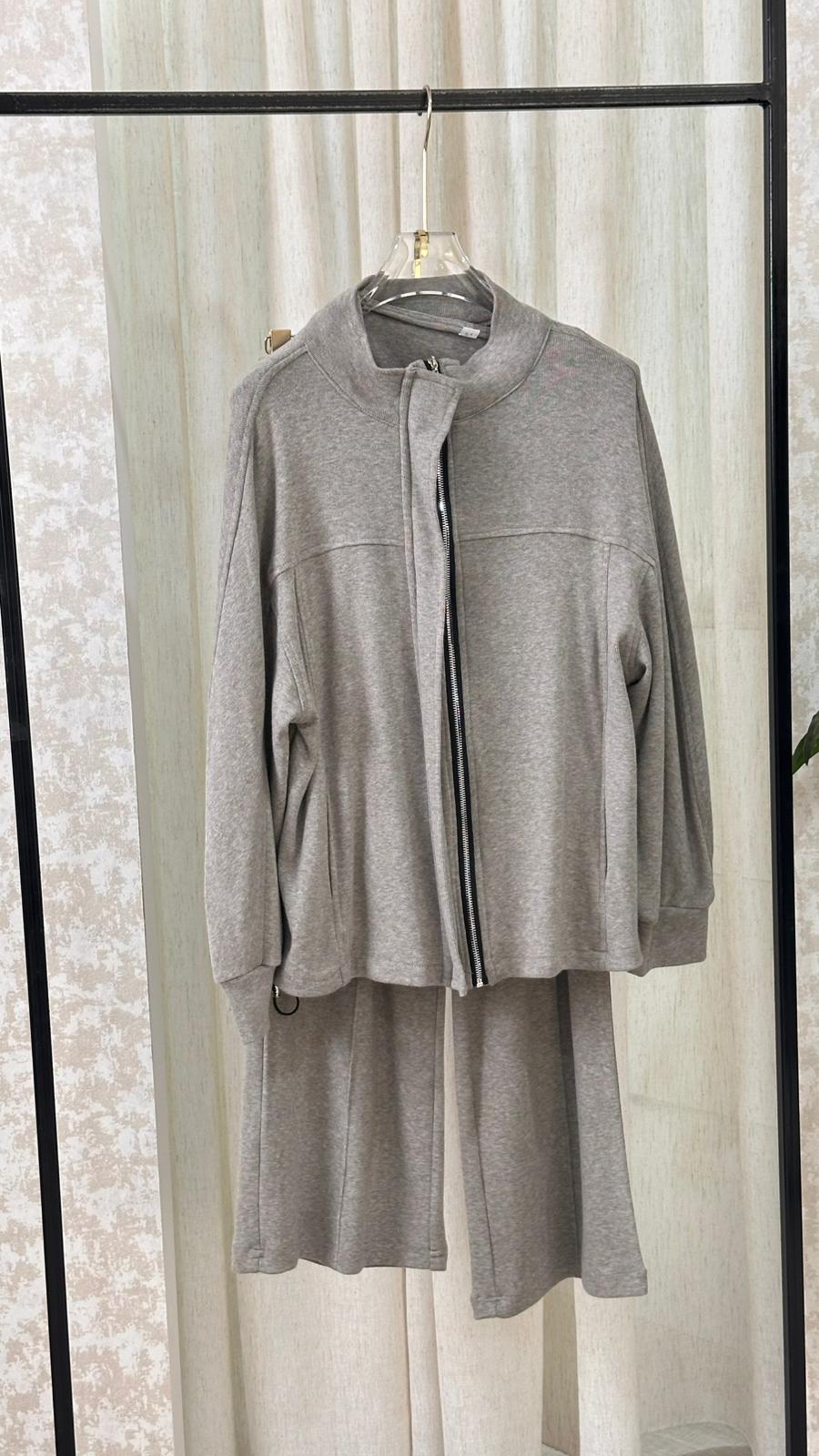 بدلة نسائي رياضية