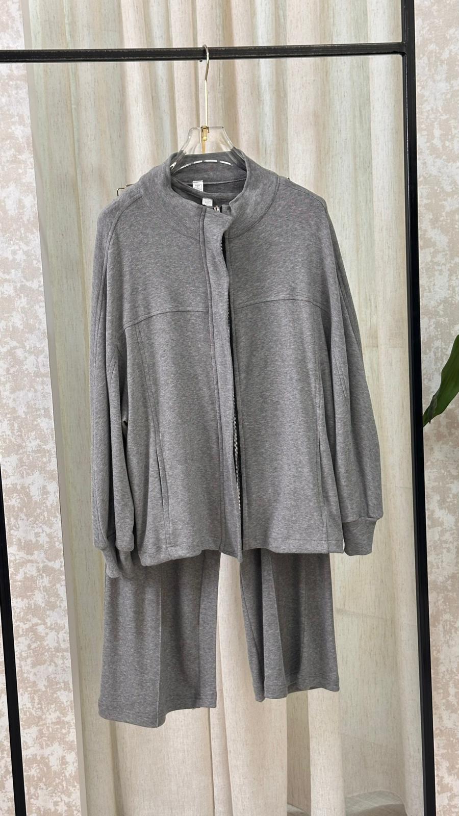 بدلة نسائي رياضية