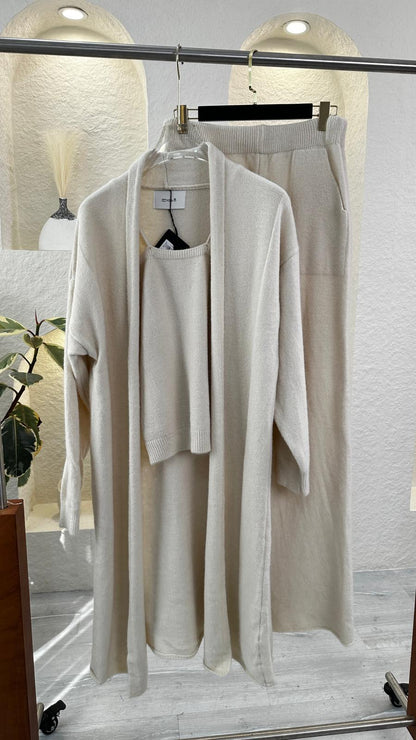 بدلة نسائي 3 قطع