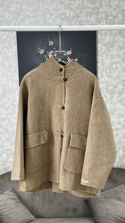 جاكيت نسائي جوخ قصير