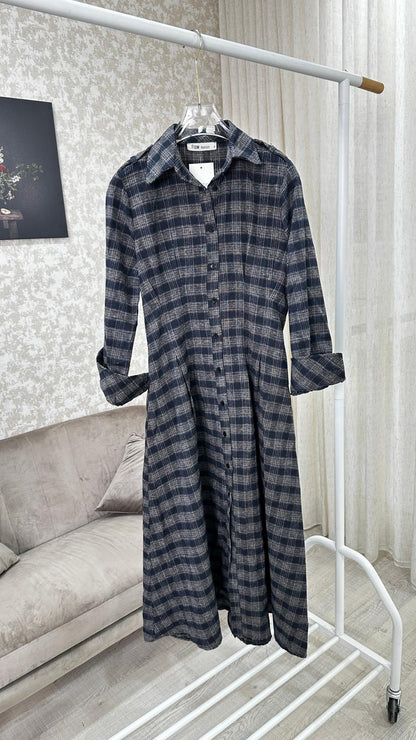 فستان نسائي