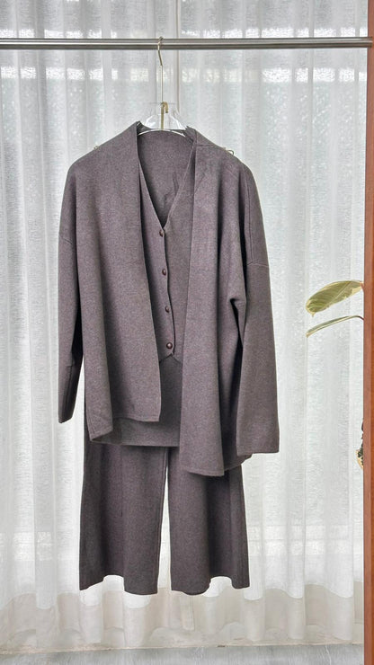 بدلة نسائي 3 قطع