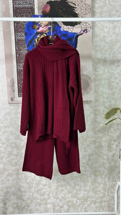 بدلة نسائي سكارف