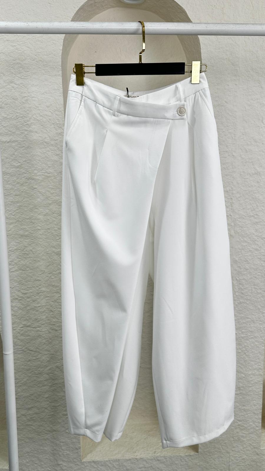 بنطلون نسائي