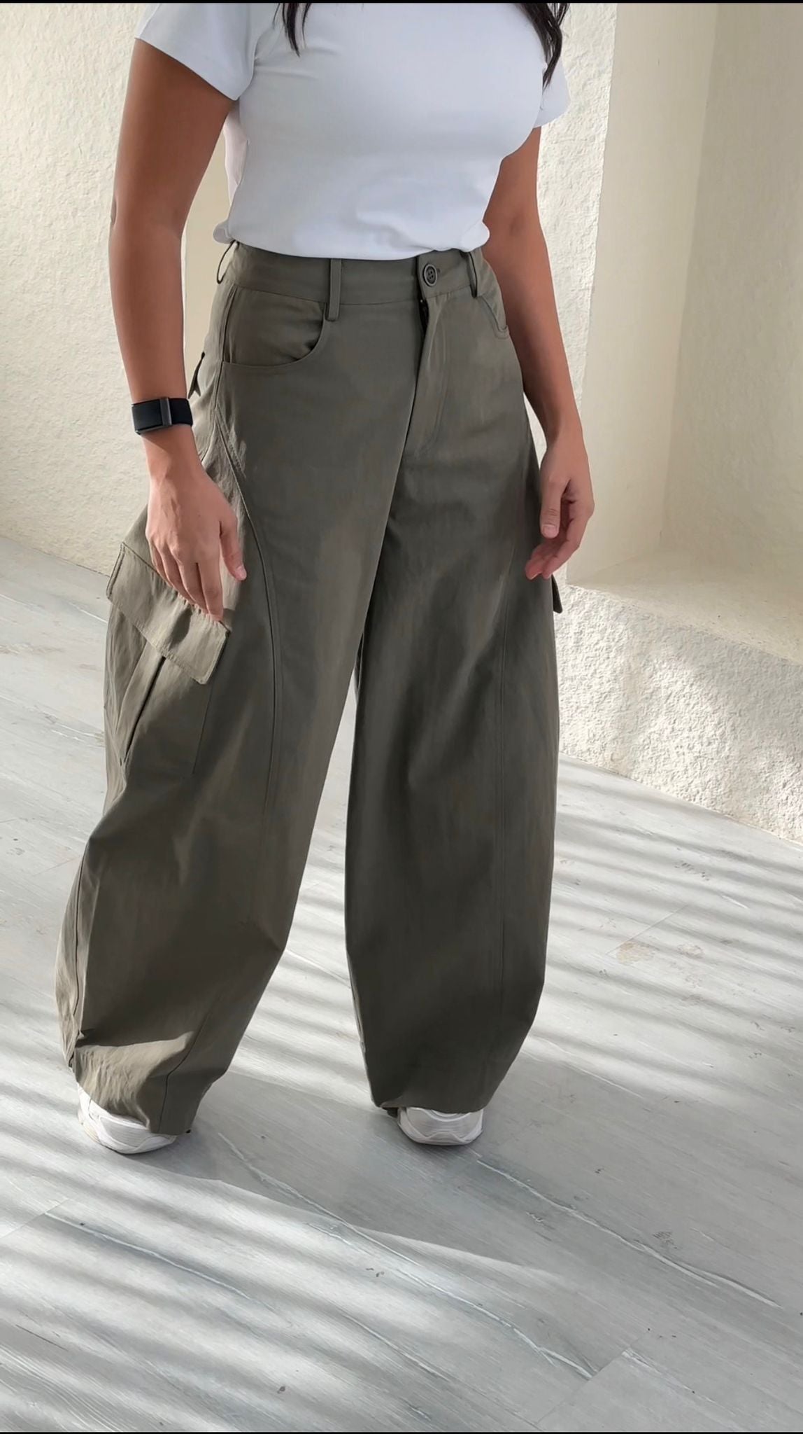 بنطلون نسائي واسع