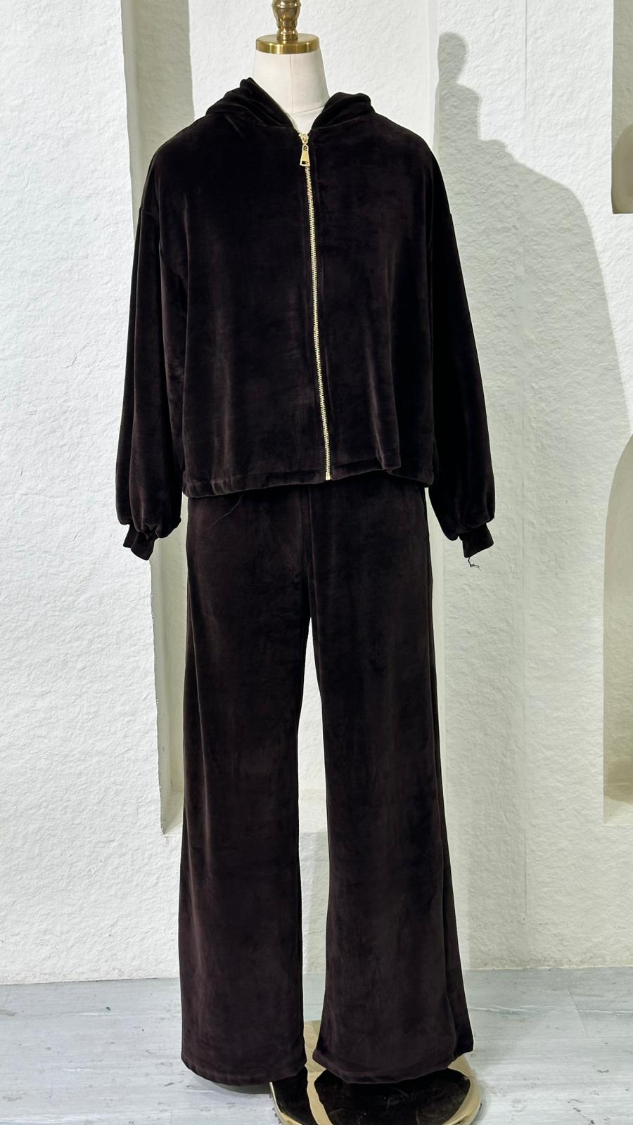 بدلة نسائي مخمل 3قطع