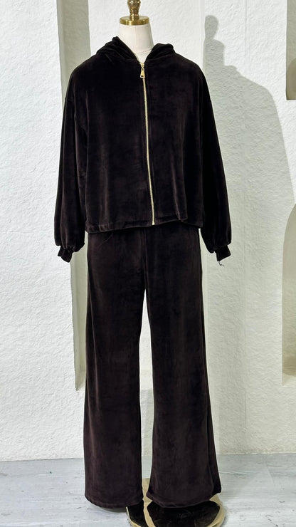 بدلة نسائي مخمل 3قطع