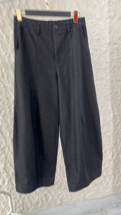 بنطلون نسائي