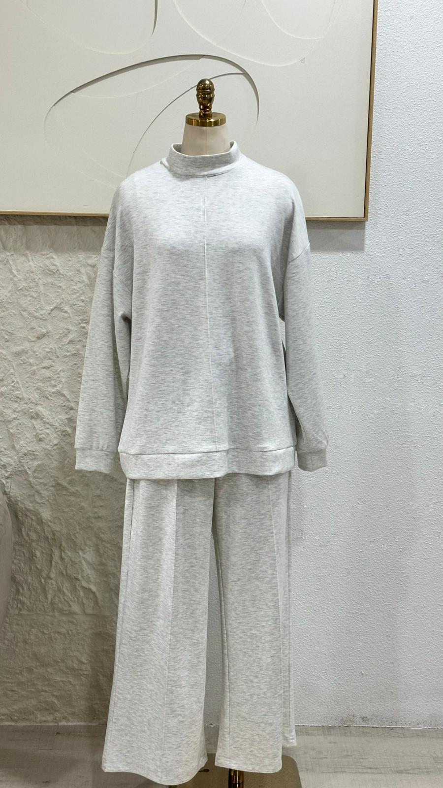بدلة نسائي