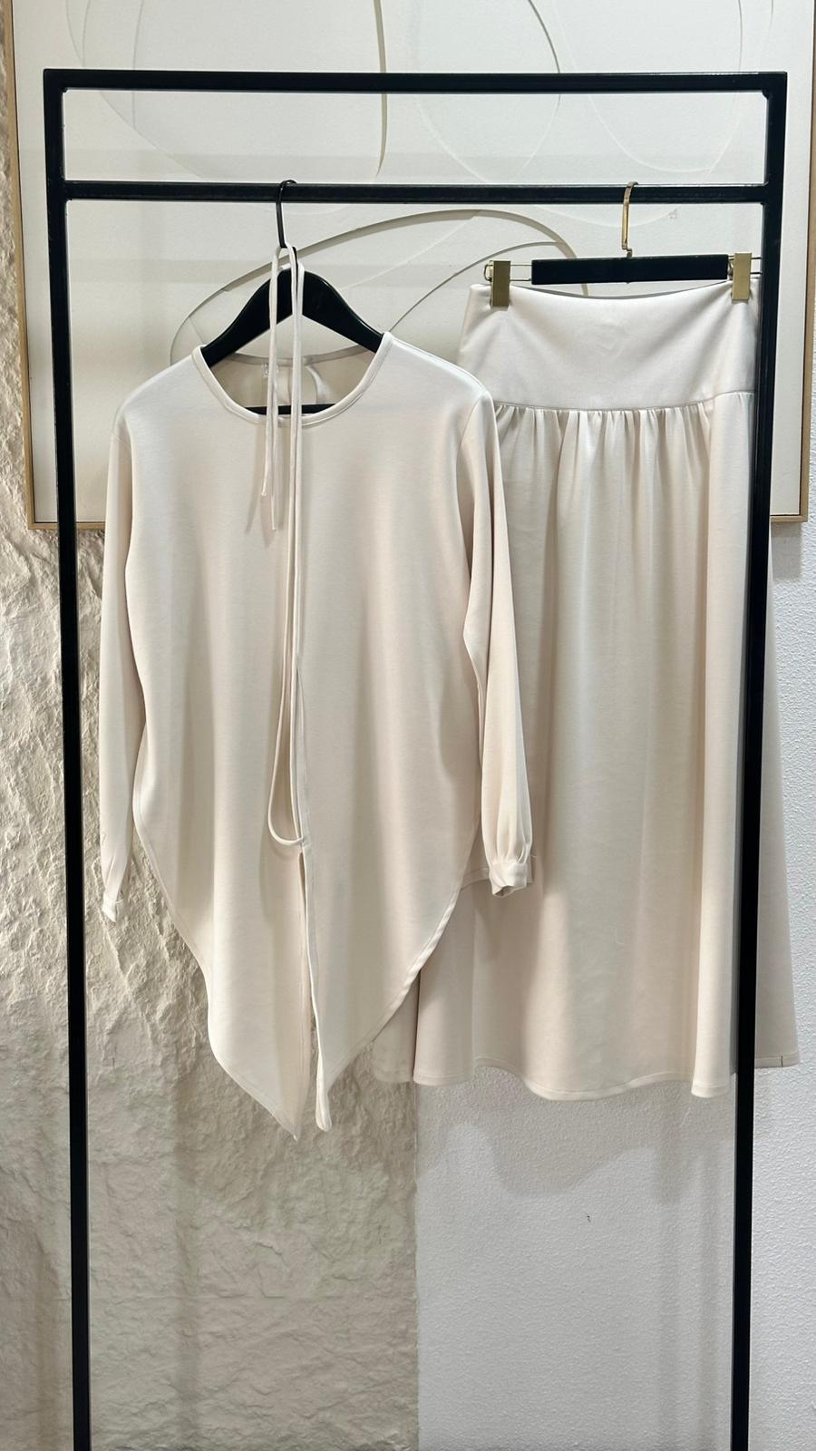 بدلة نسائي