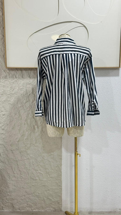 قميص نسائي