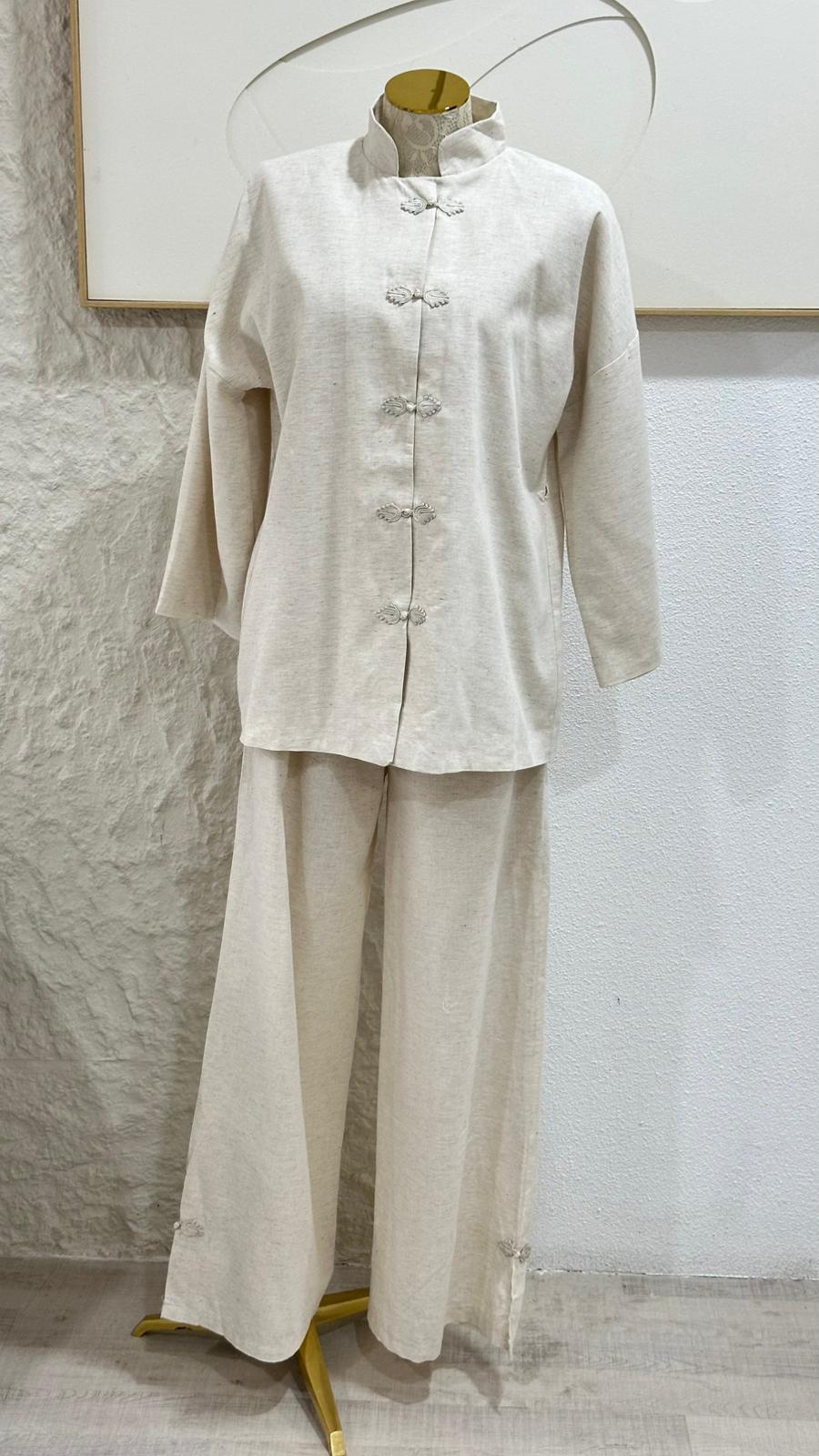 بدلة نسائي