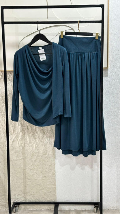 بدلة تنورة نسائي
