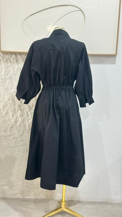 فستان نسائي