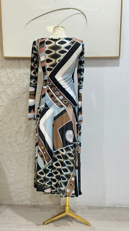 بدلة نسائي