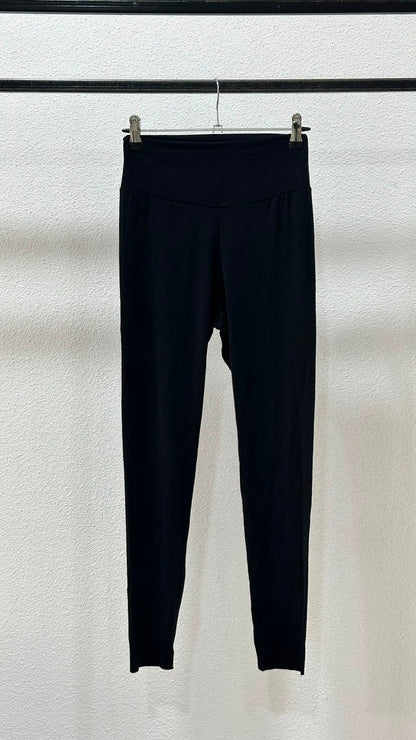 ليقنز نسائي