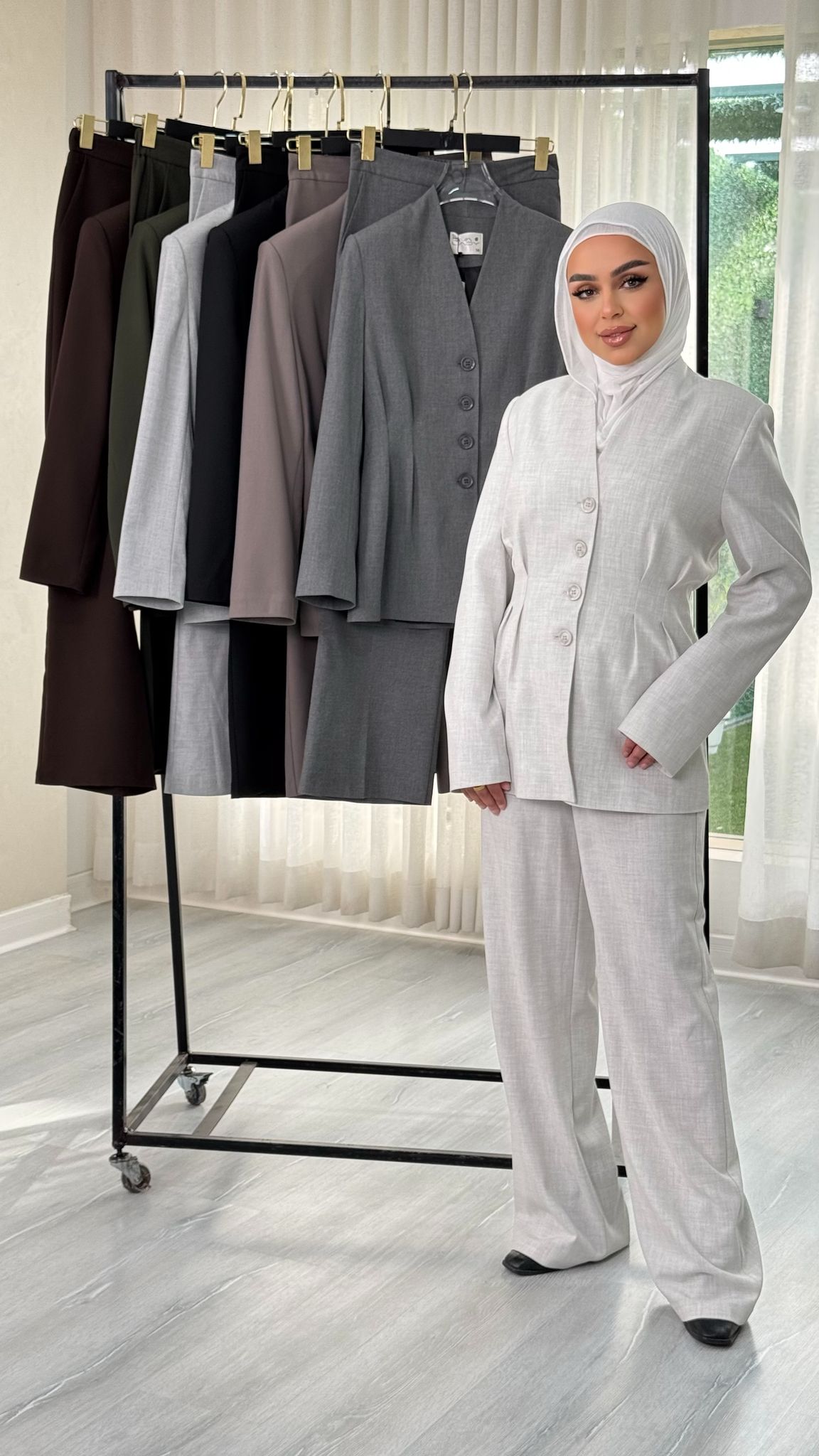 بدلة نسائى