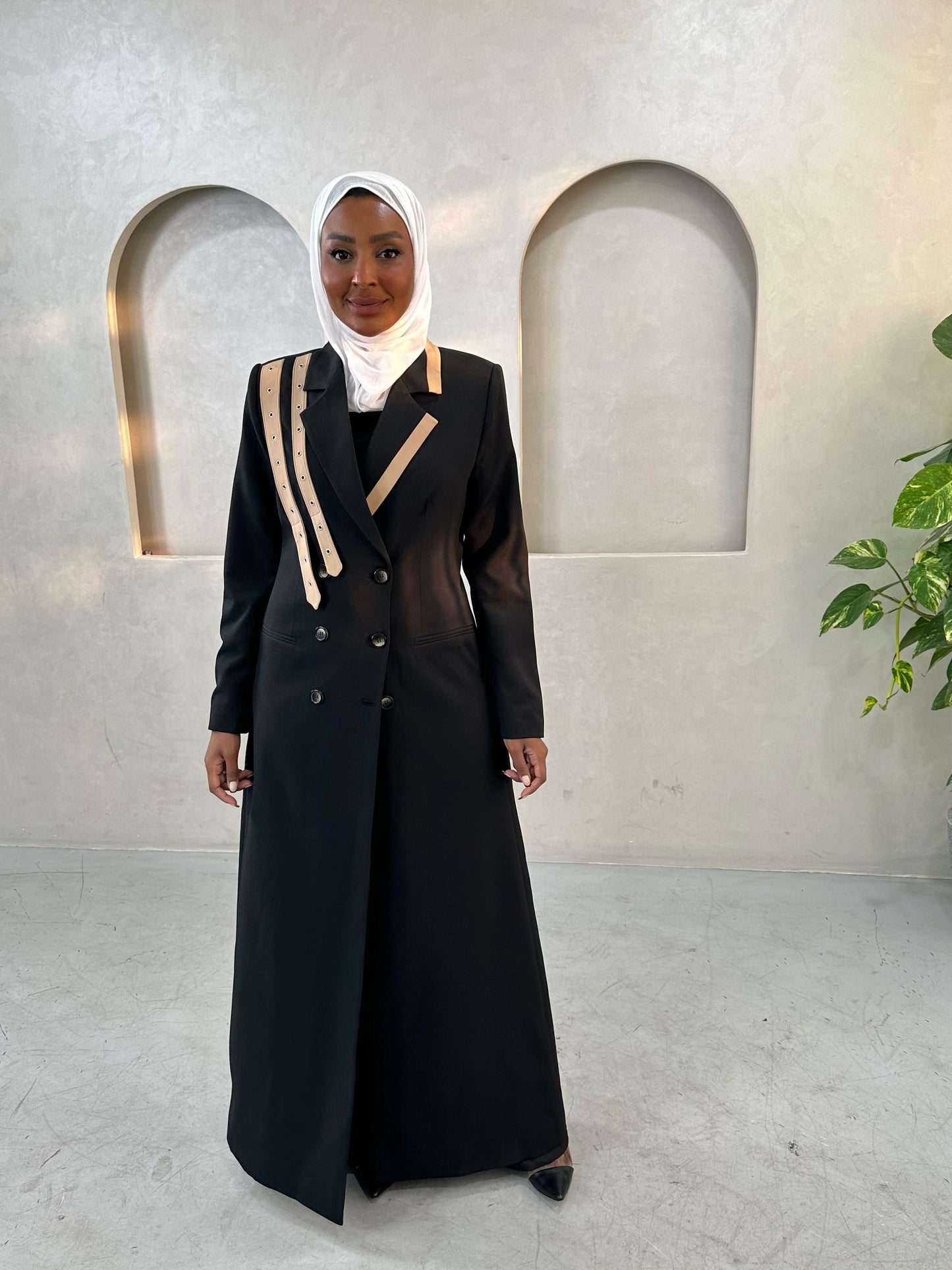 جاكيت نسائي مخطط من الصدر