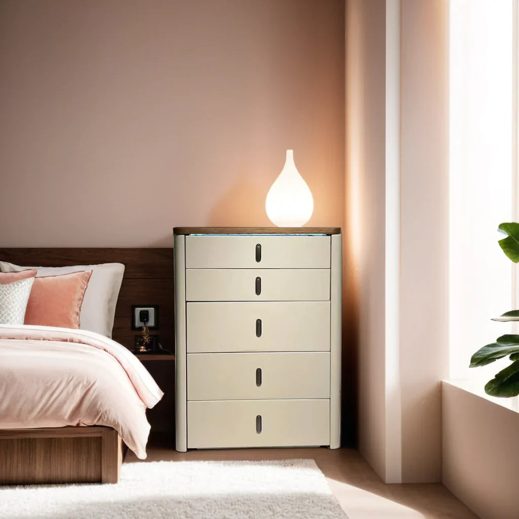 طاولة زينة مع مرآة مضيئة