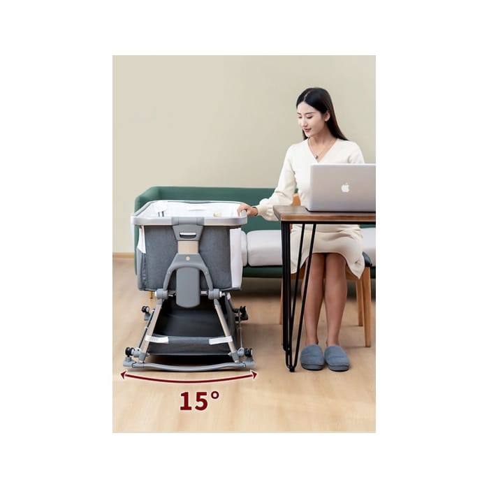 سرير بيبي كير بجانبي باللون الرمادي