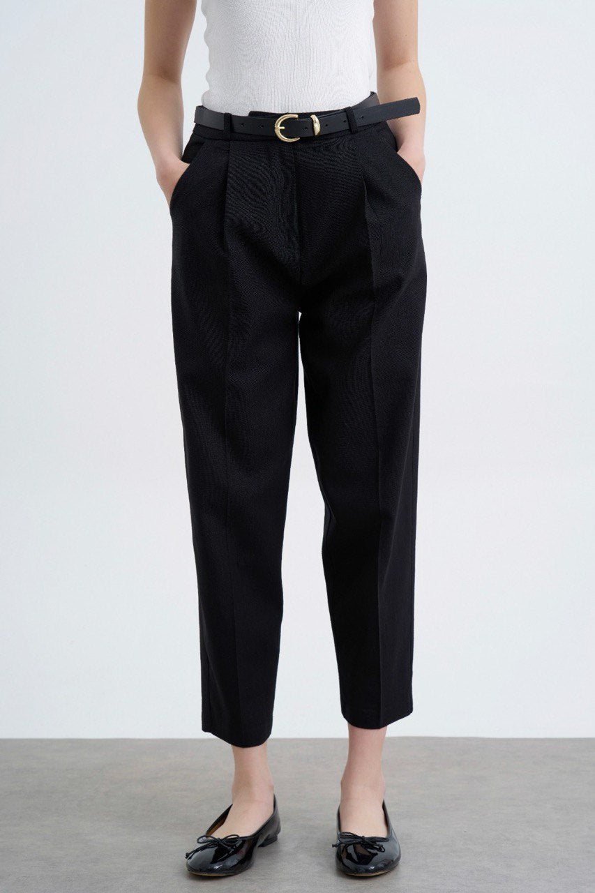 بنطلون نسائي