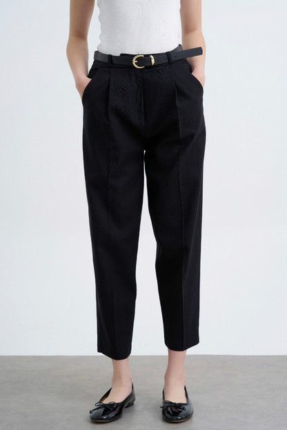 بنطلون نسائي