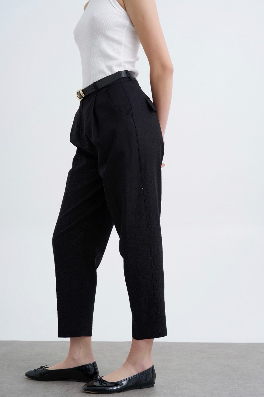 بنطلون نسائي