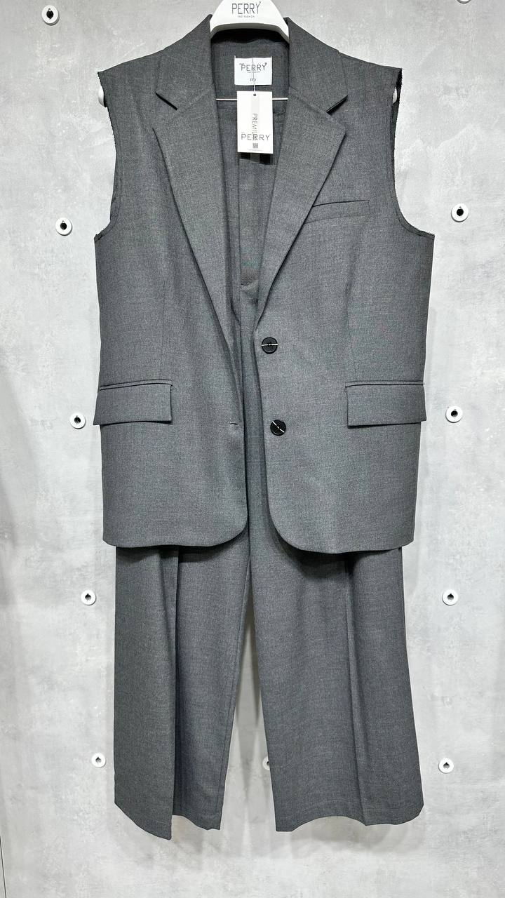 بدلة نسائي رسمي