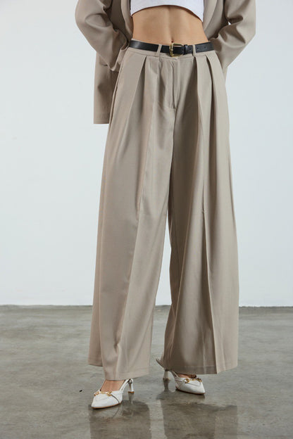 بنطلون نسائي