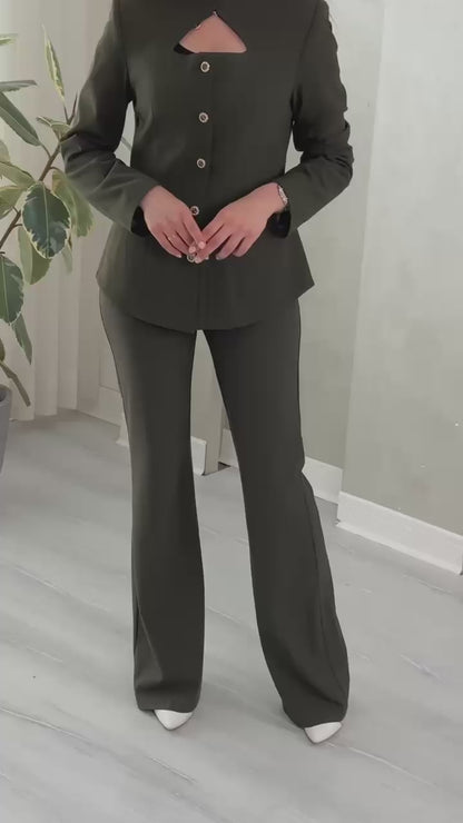 بدلة نسائي