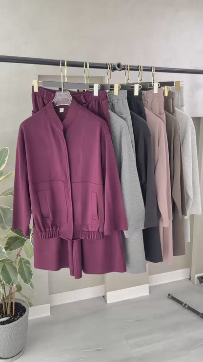 بدلة نسائي بجاكيت مع ازرار