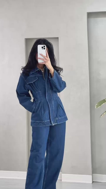 بدلة بتصميم خصر انيق