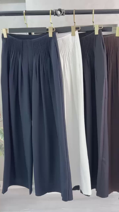 بنطلون نسائي واسع