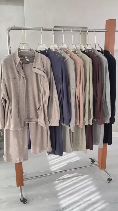 بدلة نسائي رياضية