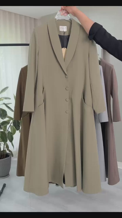 جاكيت نسائي مع ازرار