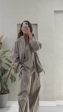 بدلة نسائي كلاسيكي انيق